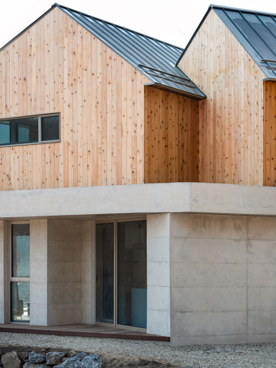 Two Gabled Volumes, One Landscape丨BRBB Architects-26