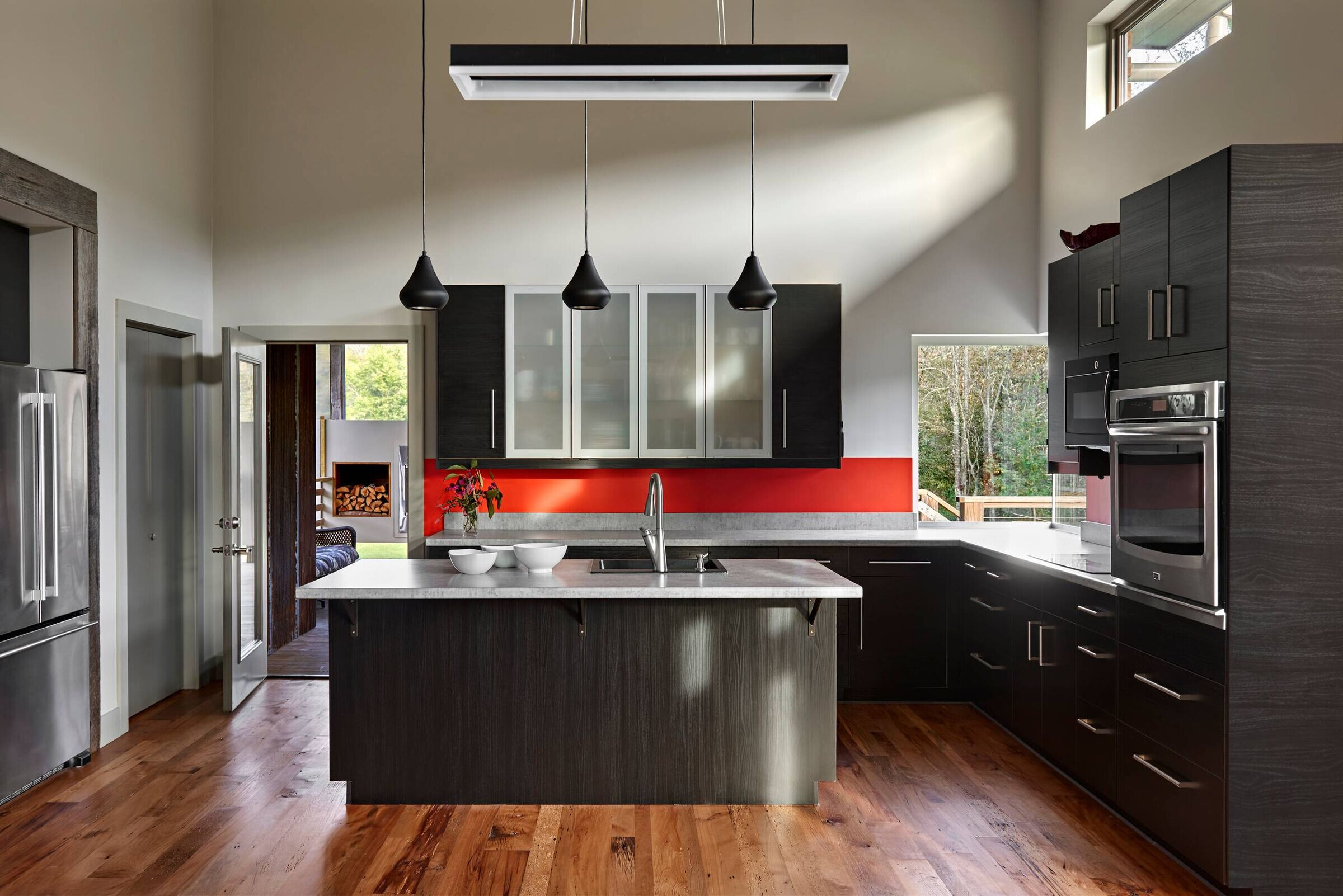 田纳西河畔的绿色现代周末小屋-21