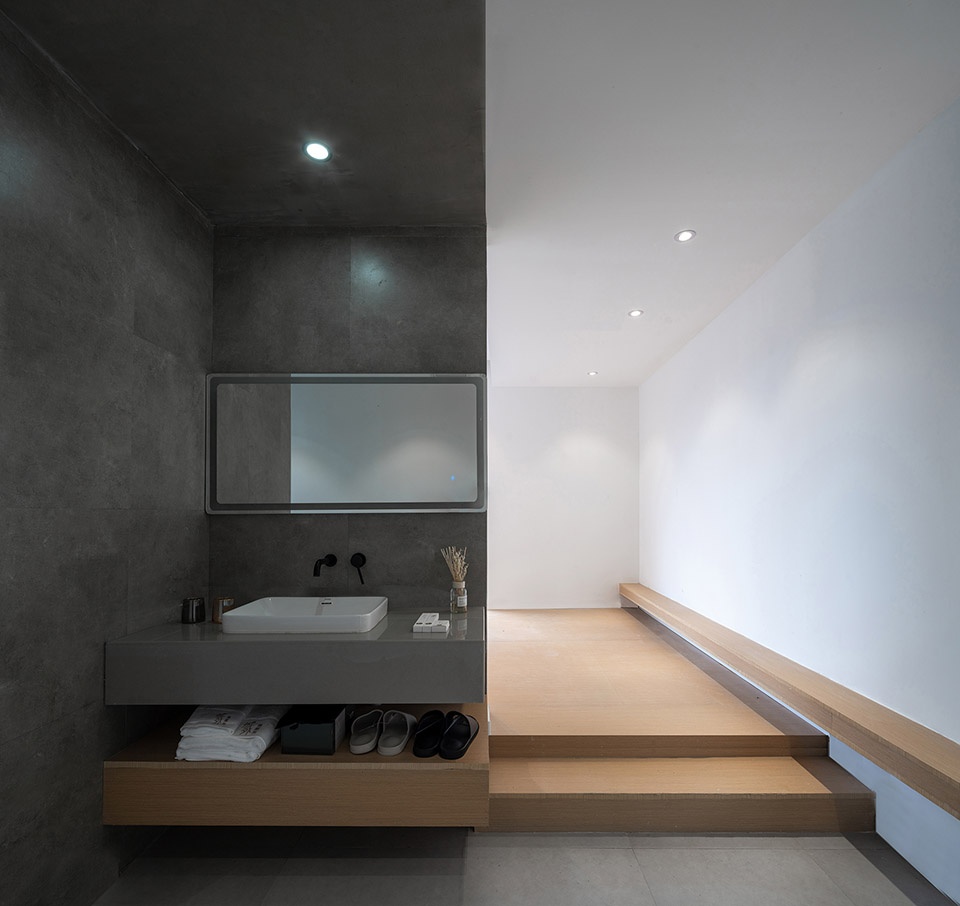 重庆南山“塔可夫斯基式”住宅 | 雾中桥梁的魔幻建筑体验-99