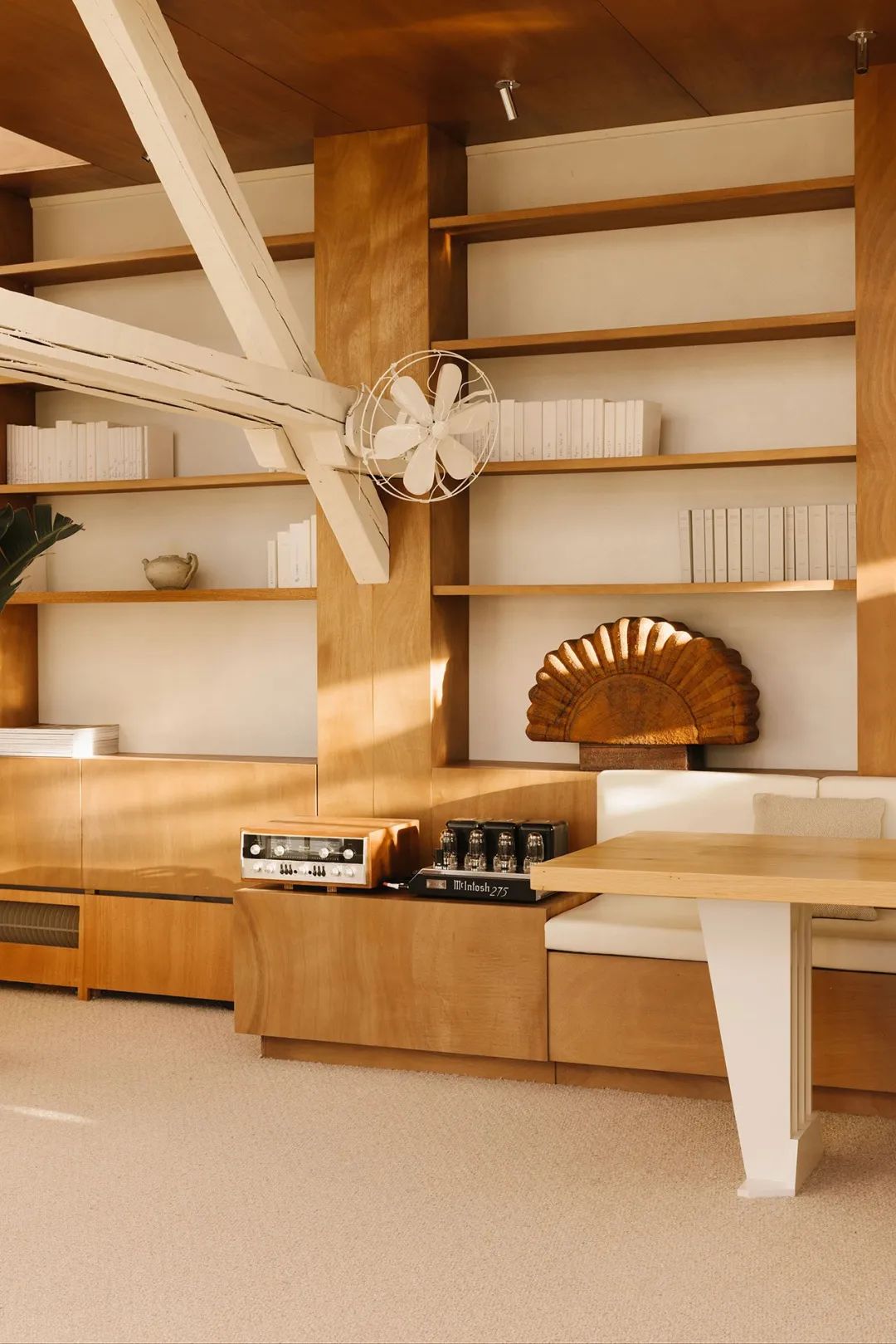 PNY Burger Chain 汉堡连锁店设计丨法国丨Rudy Guénaire,Graffi Rathamohan-11