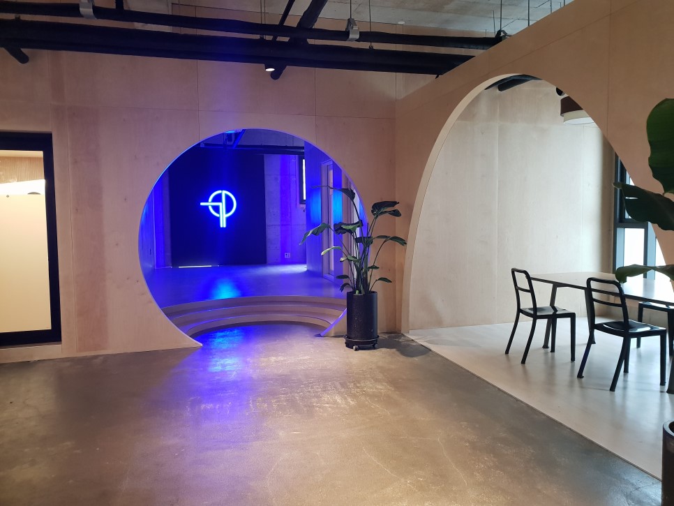 现代风 90 平娱乐公司办公室设计-4