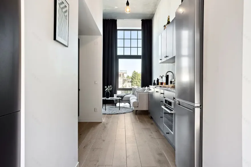 瑞典 35m2 蓝色调迷你复式公寓,设计巧妙空间利用充分-16