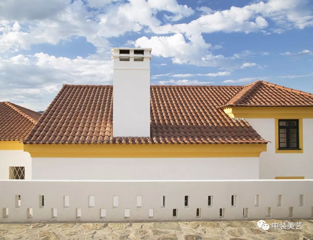 Color/跟着大师学软装-200年的葡萄酒厂改造酒店-37