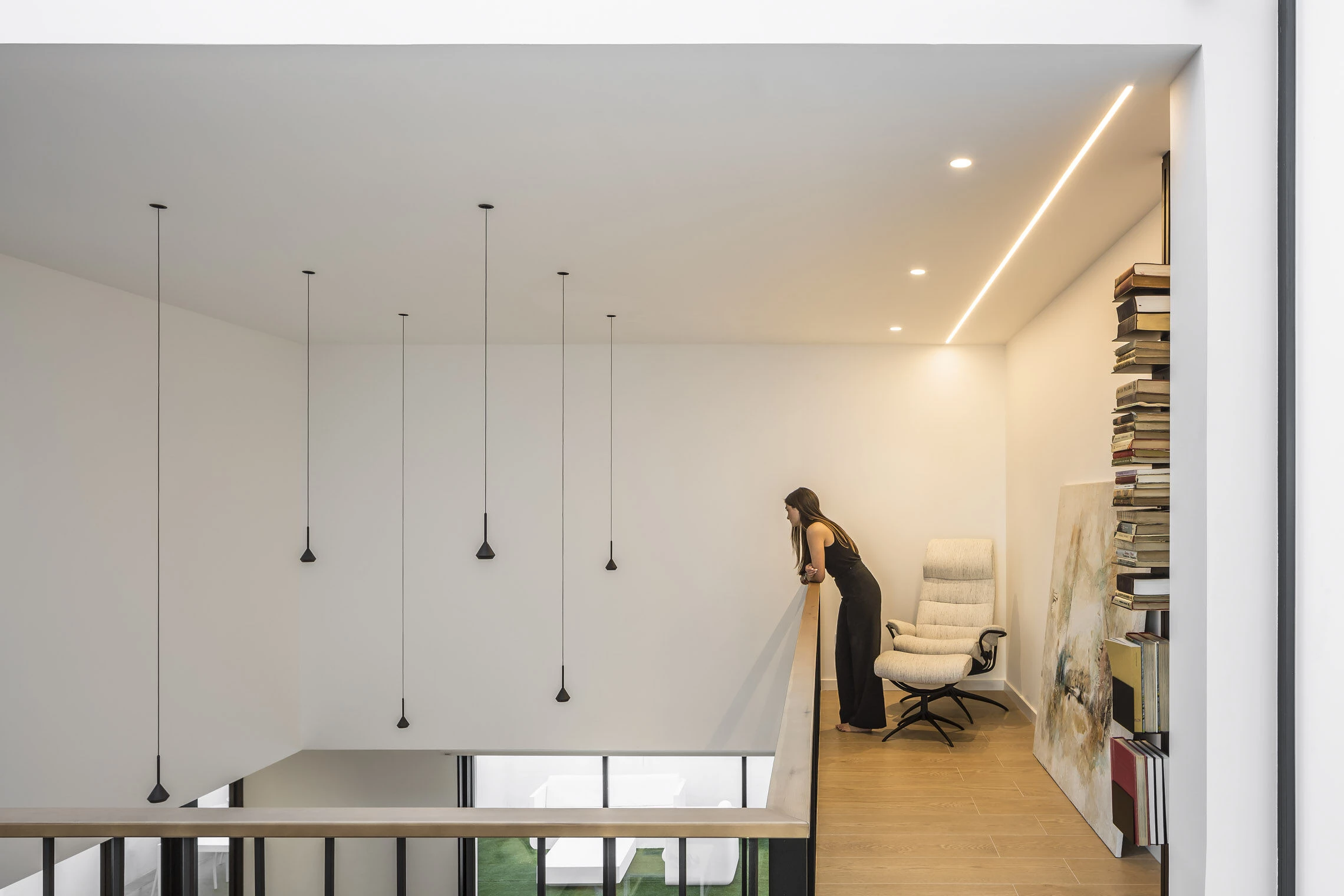 西班牙 Godella 简约现代别墅设计-40