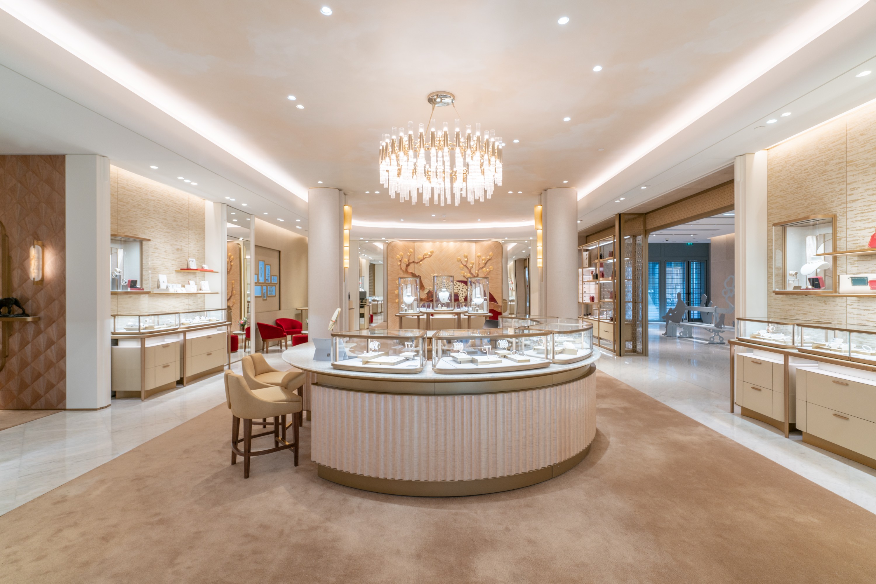 Cartier 旗舰店 | Isabelle Stanislas | 2023 | 法国-0