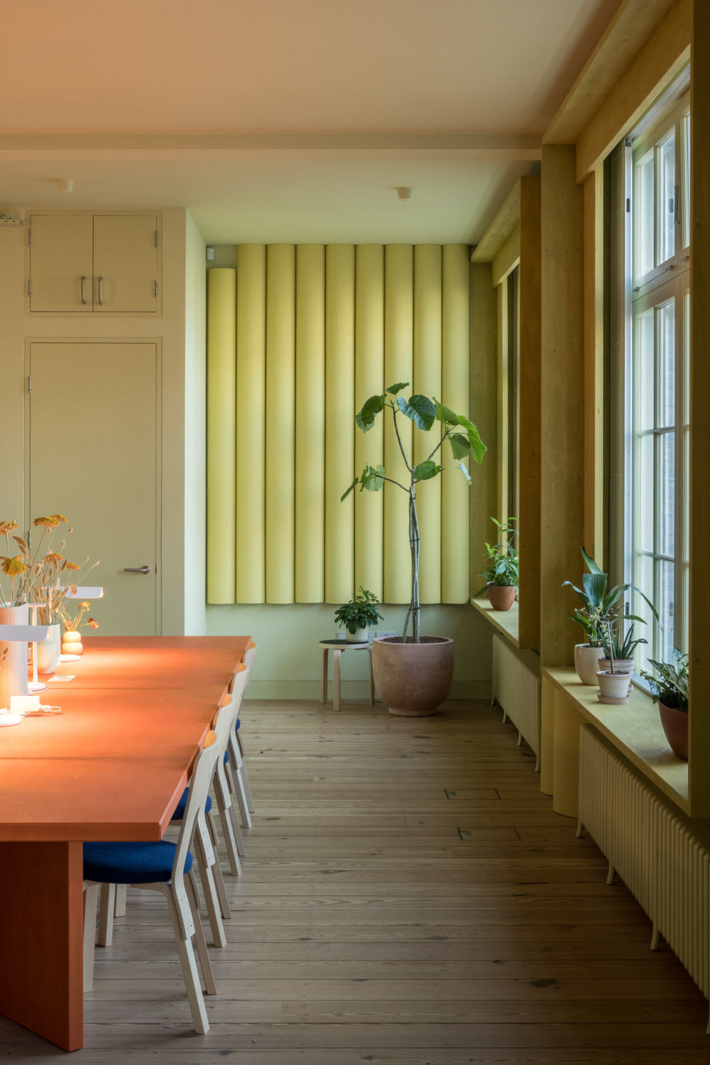 可再生材料和丰富色彩的办公室改造设计丨英国伦敦丨Archmongers-9