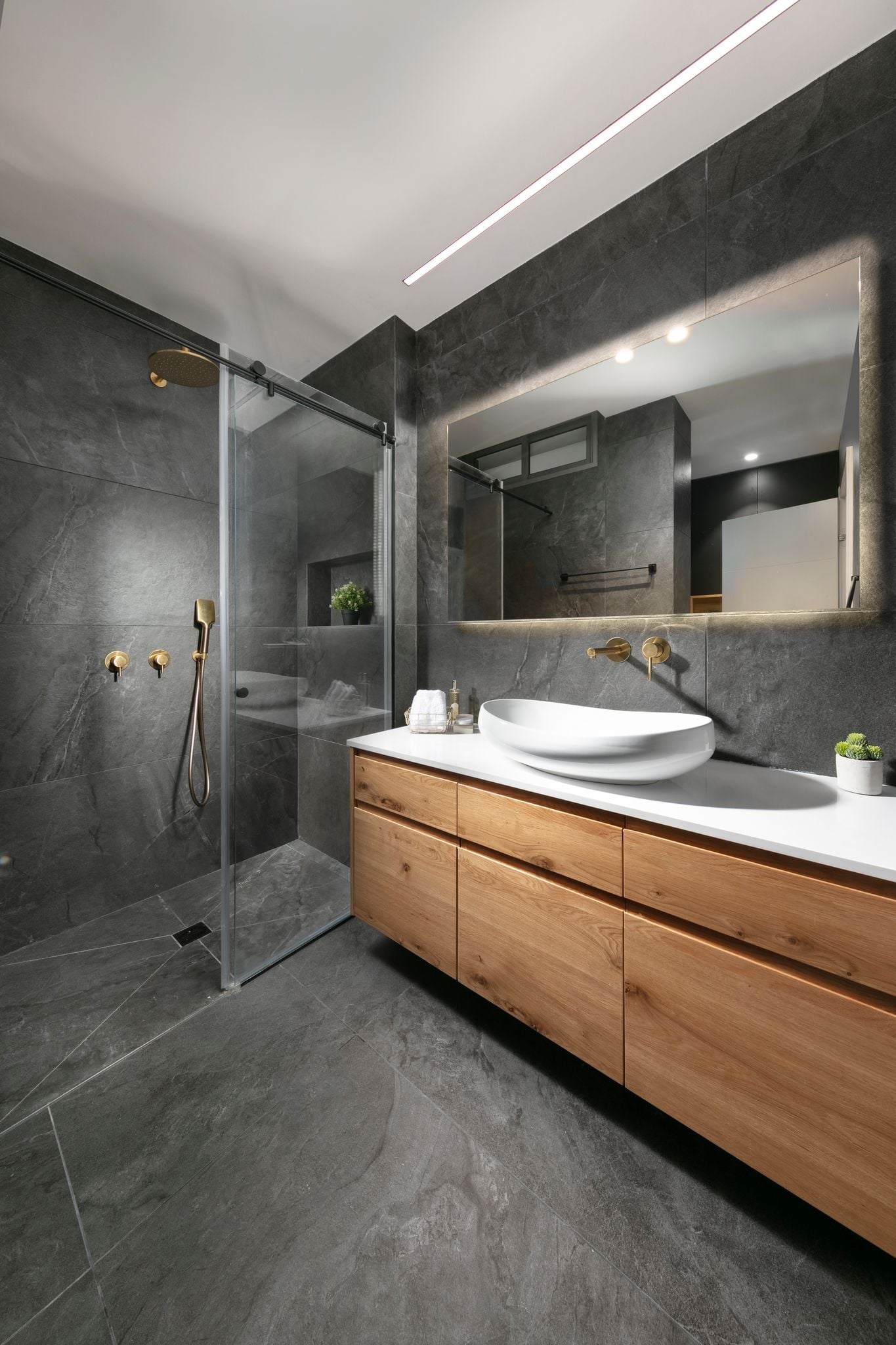 140 平米公寓，水泥板客厅展现几何之美-6