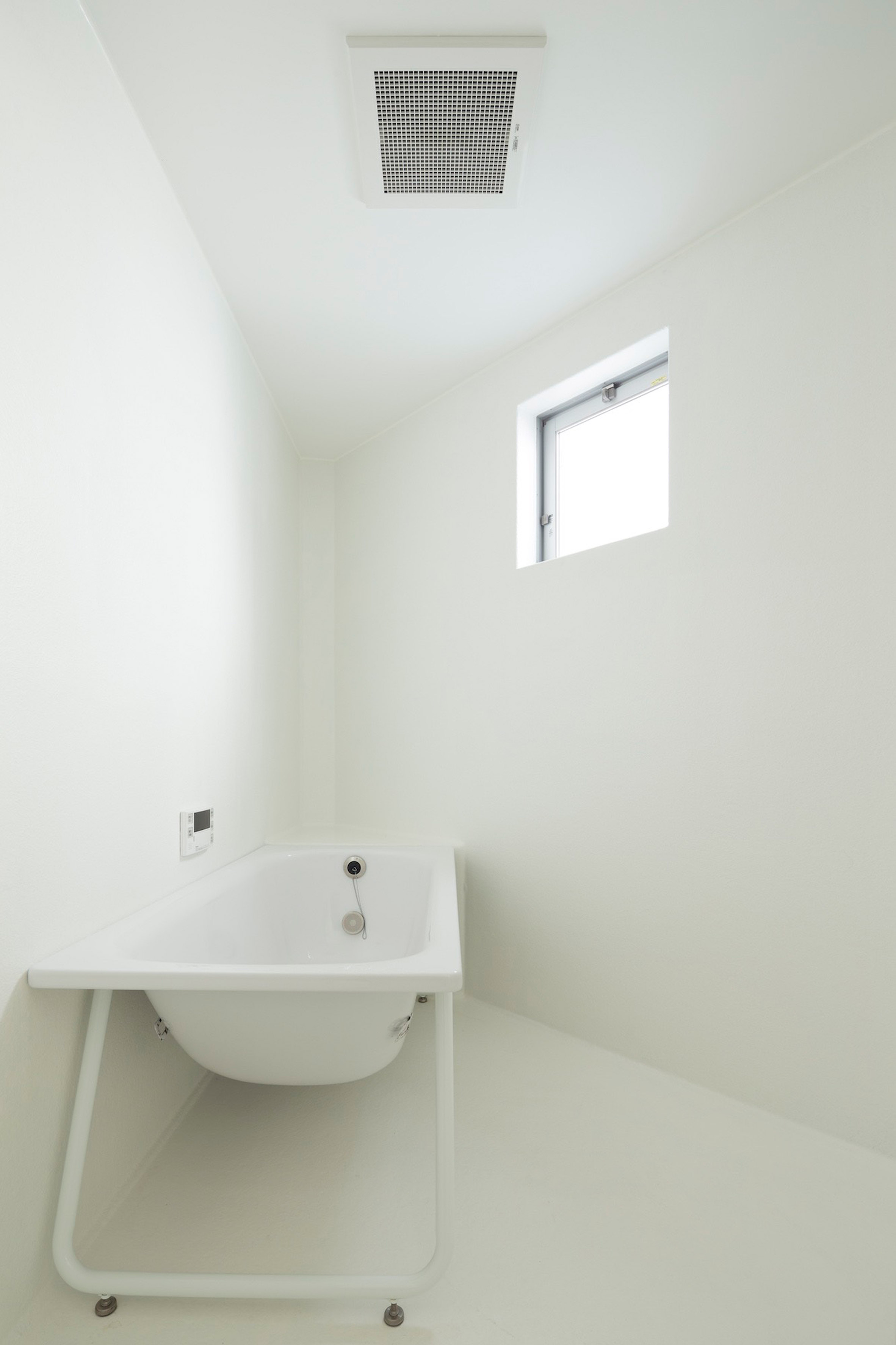 Chop + Archi cuts lightwells into corners of triangular house in Tokyo-26