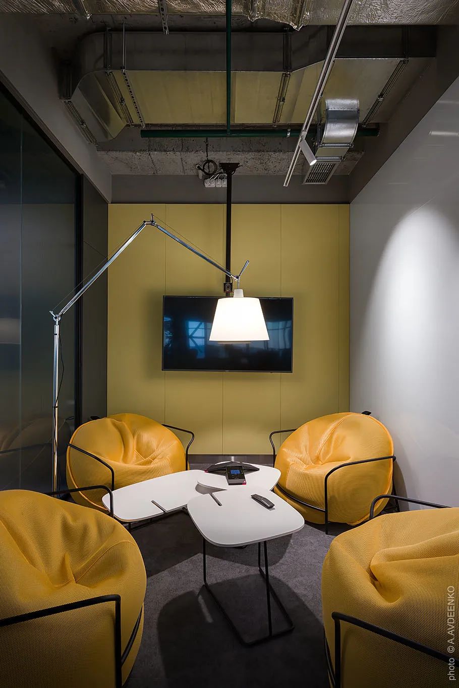 极简创意空间 · 东京新内拉里 28 号楼办公室丨日本东京丨ZOTOV＆CO-40