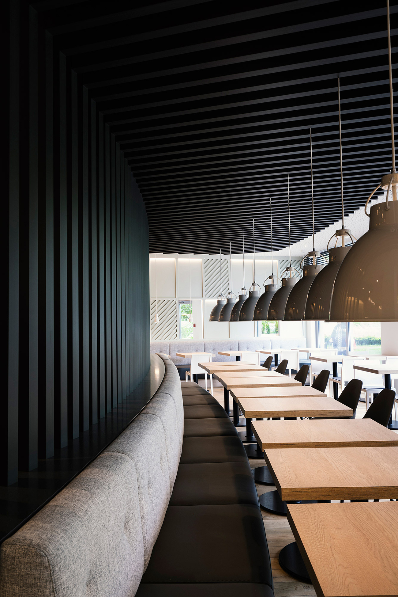 慕尼黑 ACOM 酒店，融入环境的现代设计-10