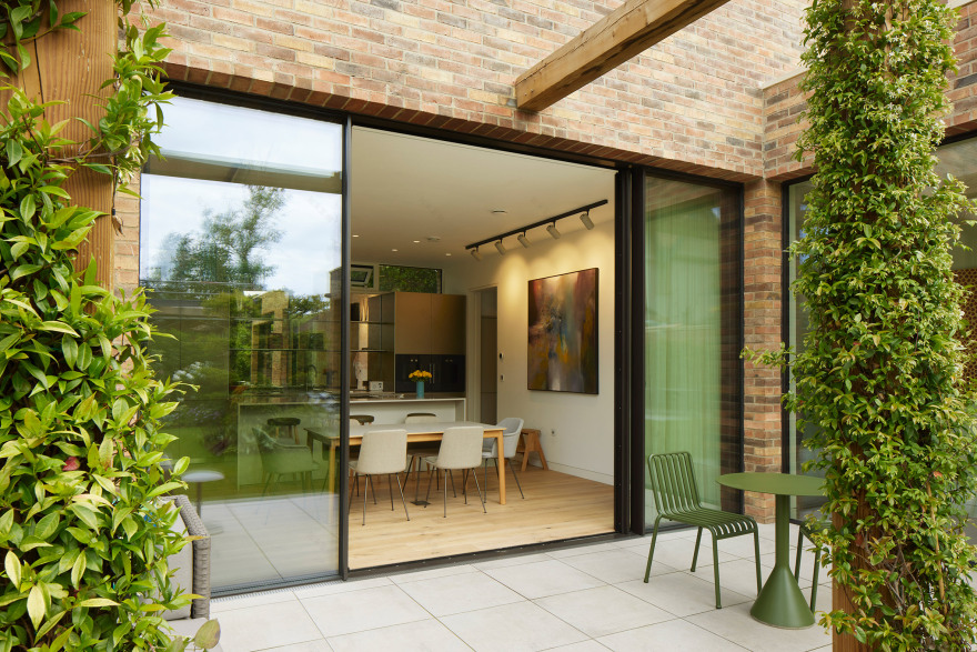 Newcastle“flatpack”庭院住宅丨英国-4