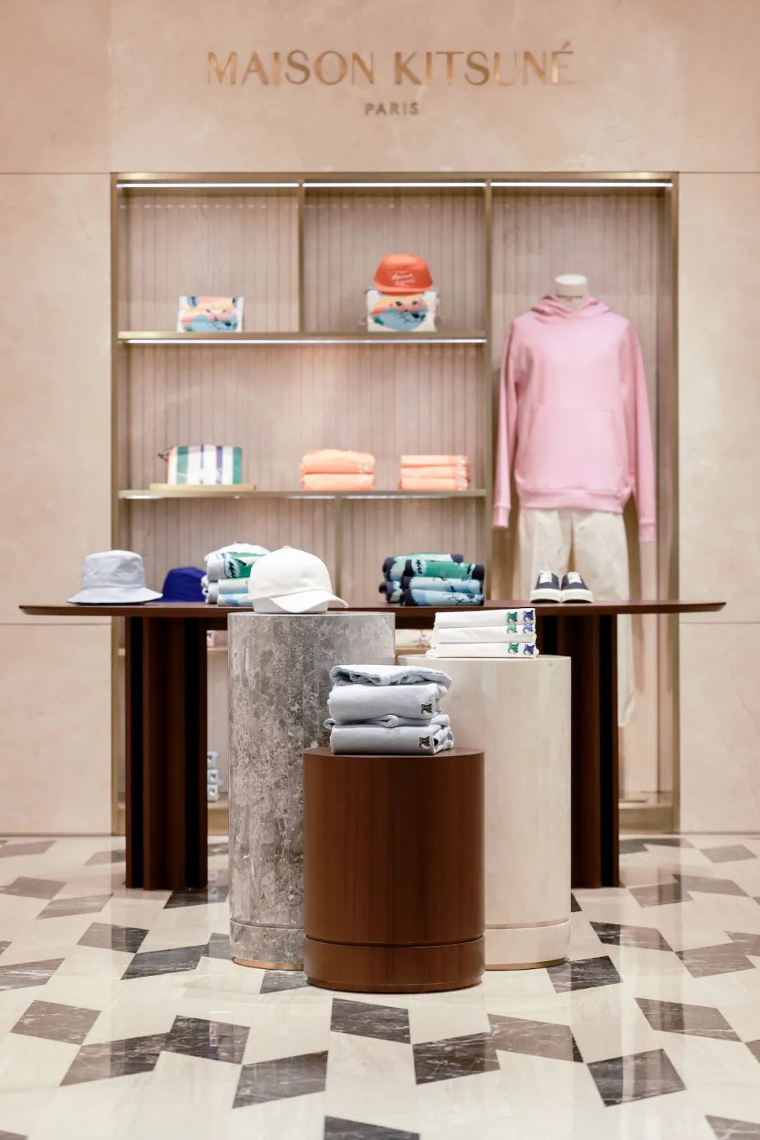 Maison Kitsuné 南京德基广场精品店设计丨中国南京-22