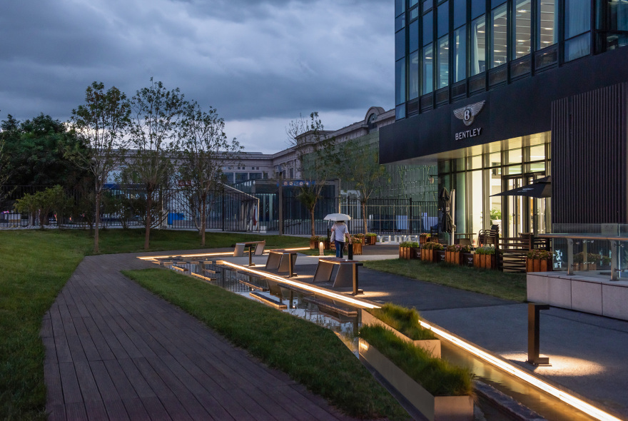 北京五棵松华熙Live中心丨WSCAPE 望境景观设计(北京)有限公司-10