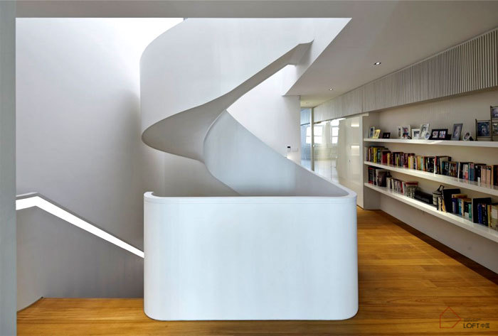 豪华别墅 现代风格新加坡带螺旋楼梯的当代艺术住宅-21