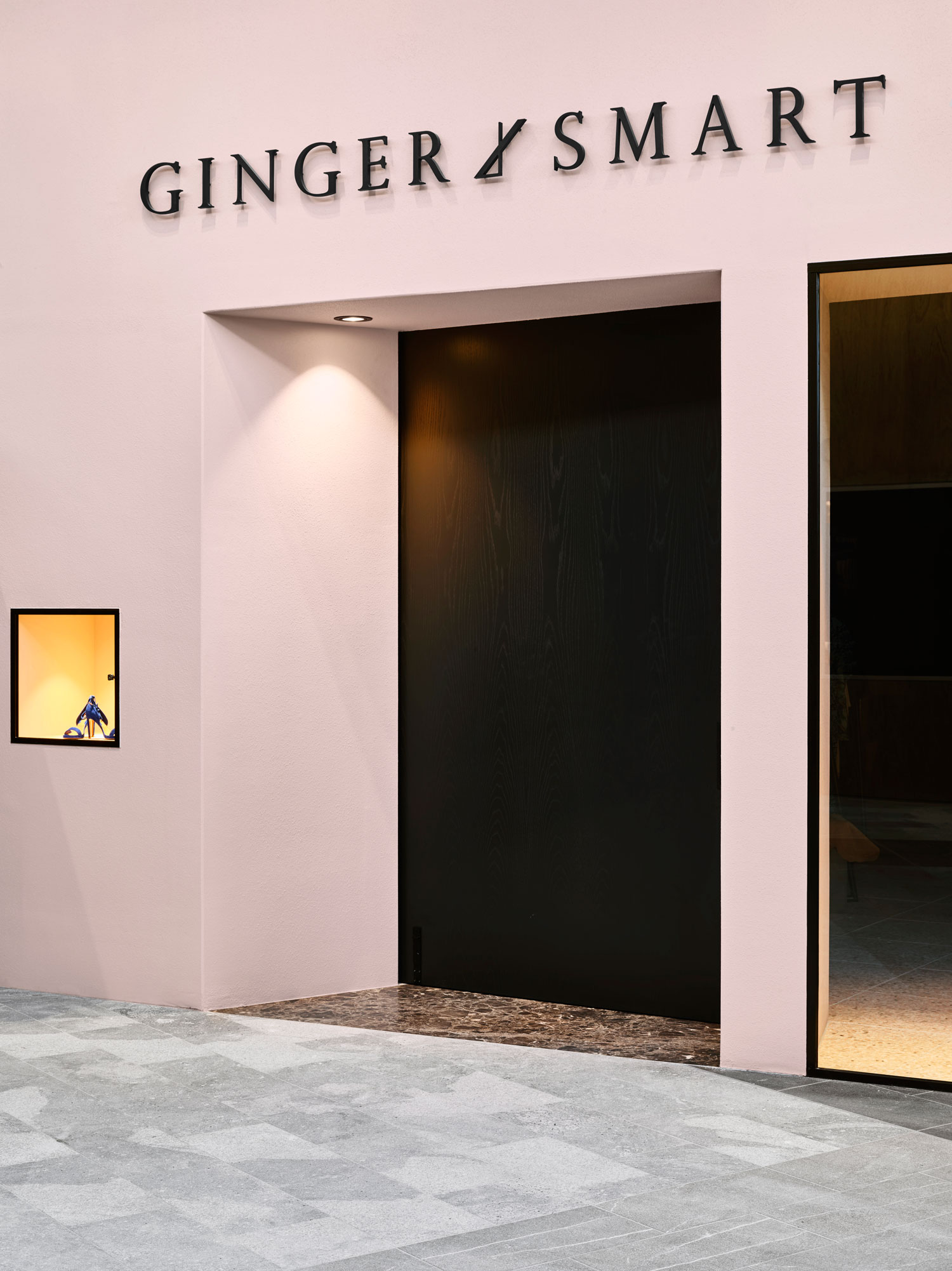 Flack Studio 打造 Ginger and Smart 时尚旗舰店,展现澳大利亚设计魅力-0