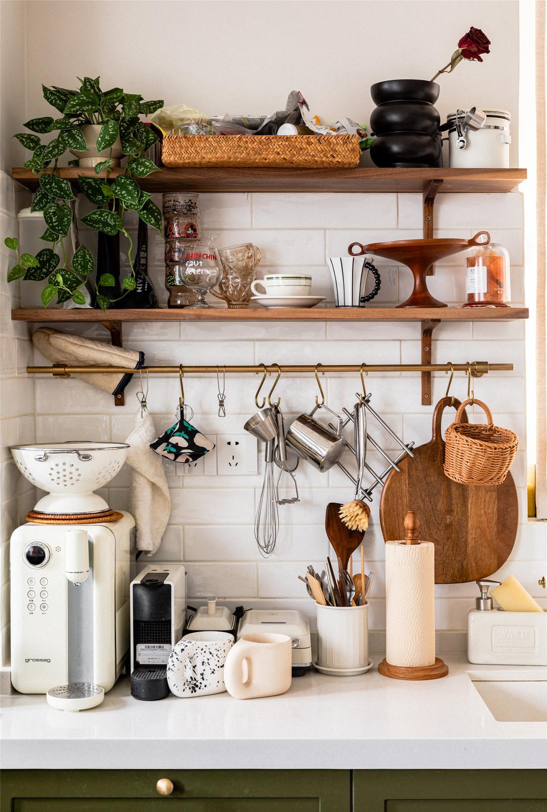 复古绿调优雅独居-20