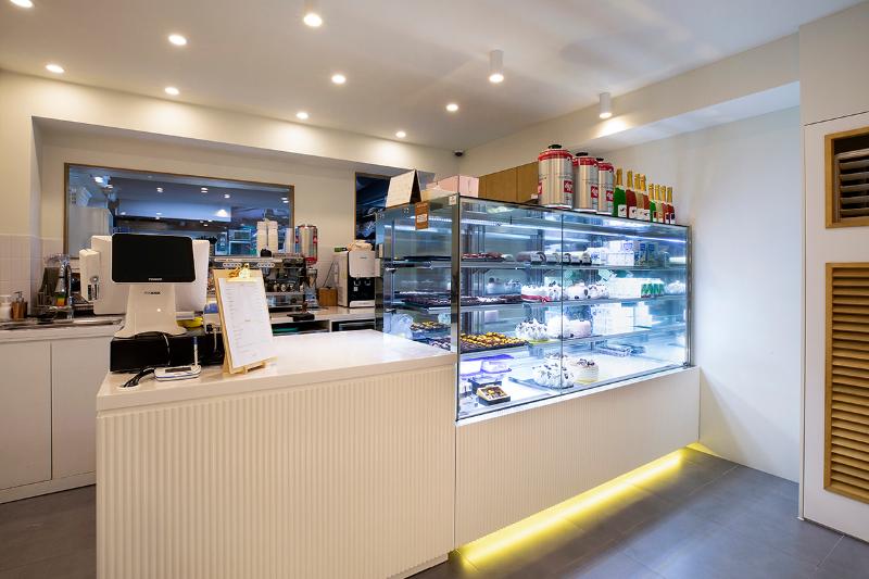 简约白调的面包店设计-6