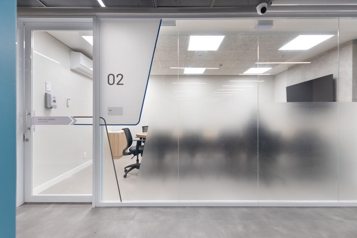 Moinhos de Vento School of Health Sciences - /STUDIOMDA - Wayfinding Design-11