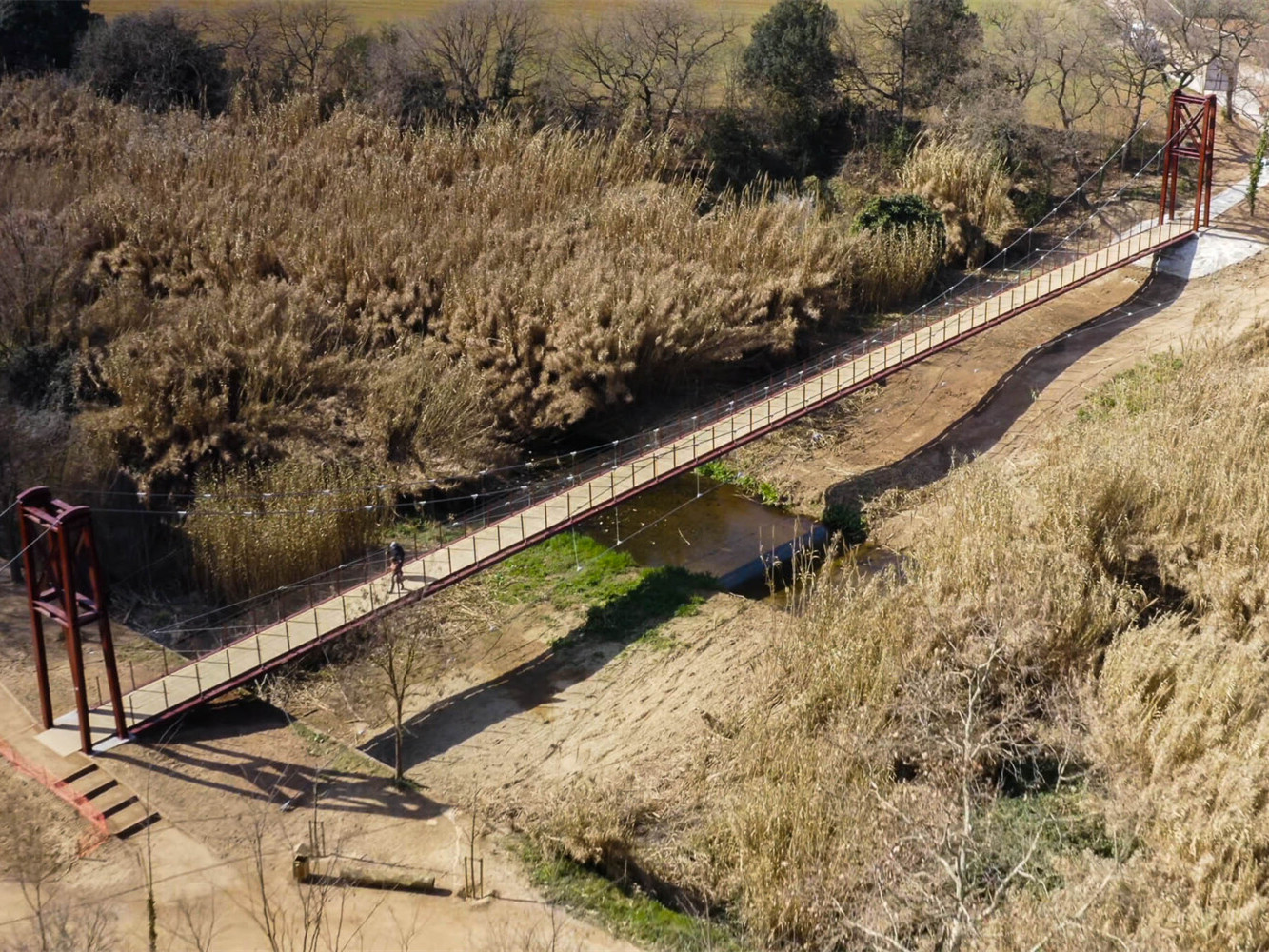 西班牙里波尔河上的人行桥-2