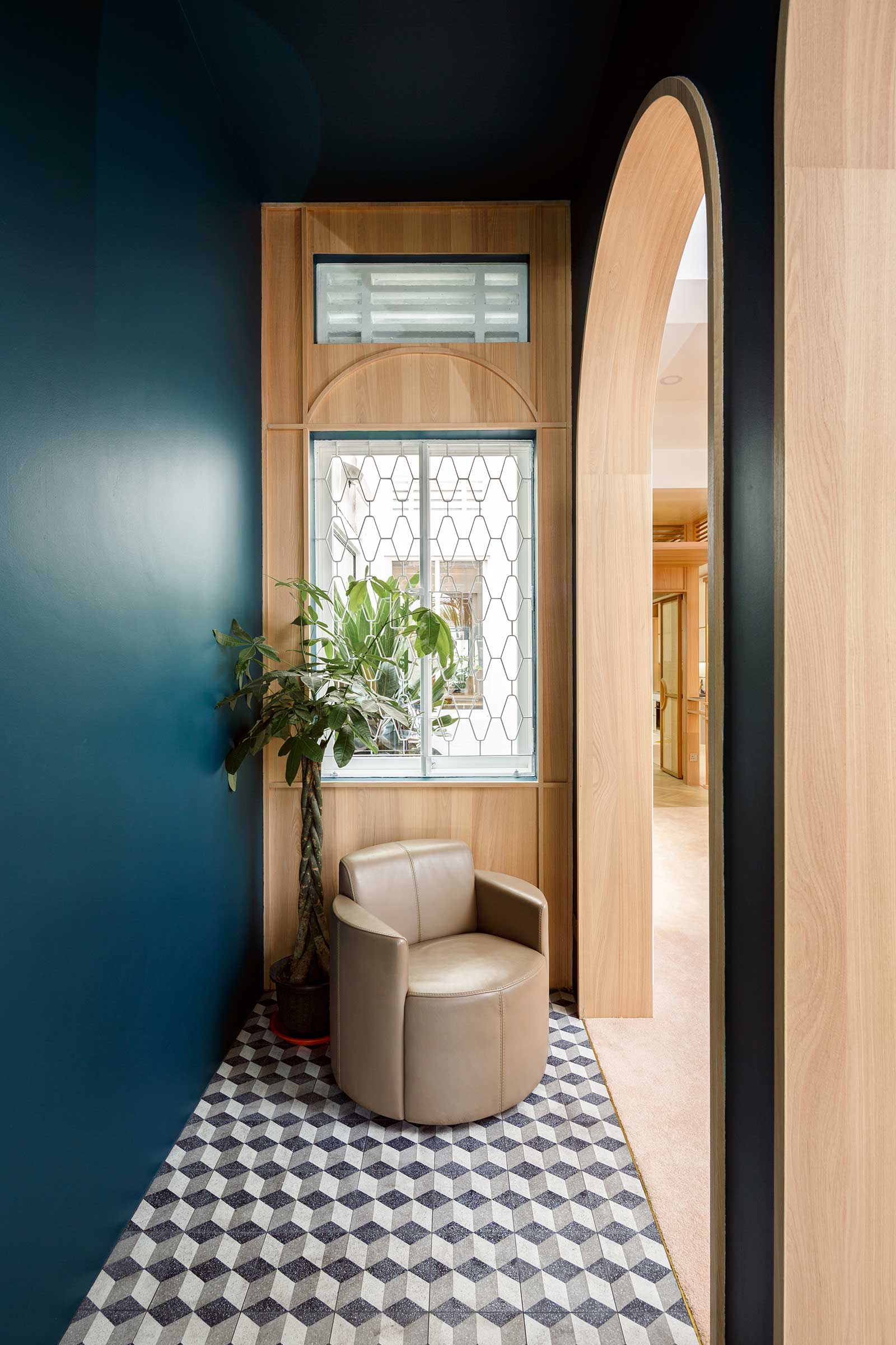 This Home Studio is an Elemental, Sentimental Space — Design Anthology-2