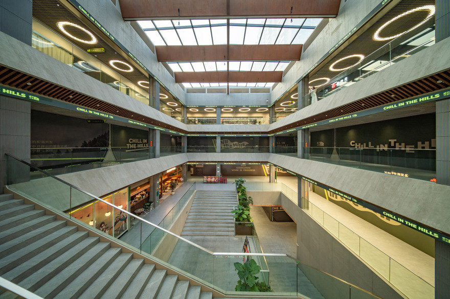 广州中大门「城市之丘THE HILLS」丨中国广州丨竖梁社悬亮子工作室-29