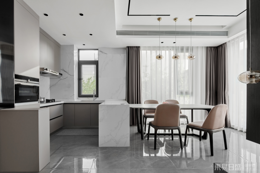 155㎡现代黑白灰简约风复式，客餐厨一体改出通透大视野-35