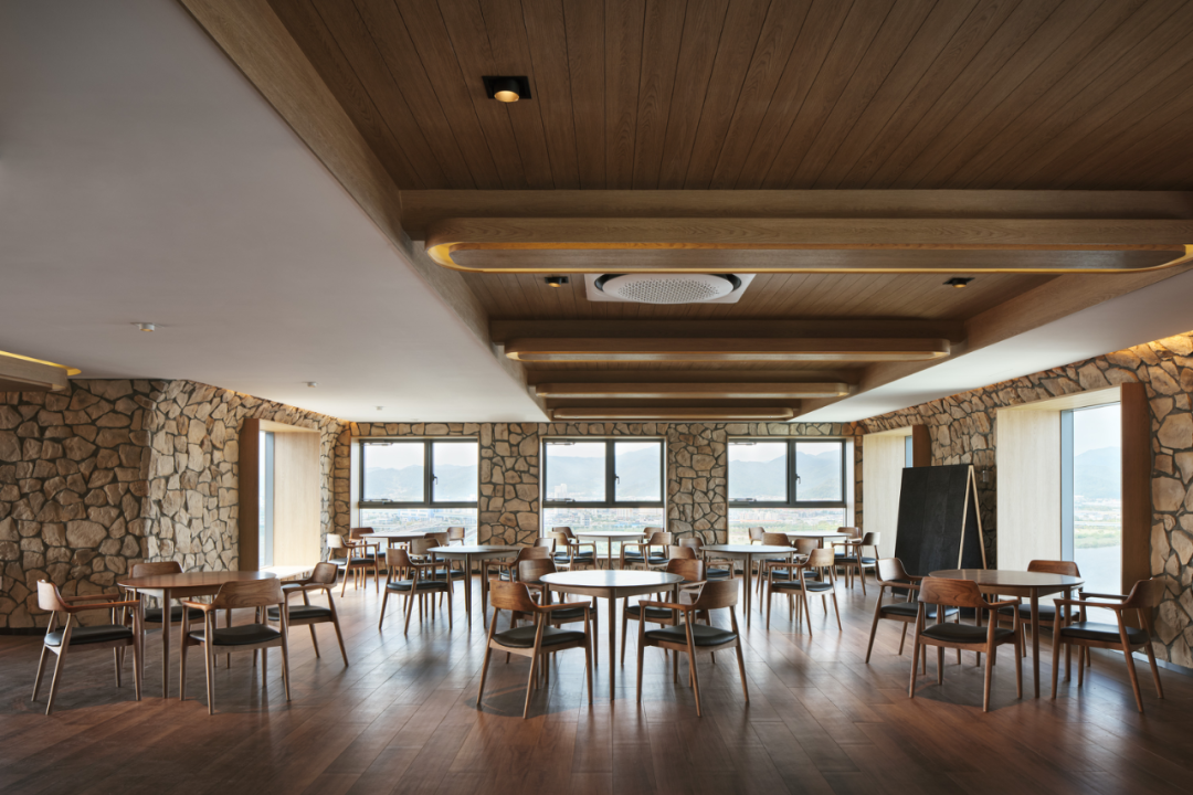 HOTEL TT 精品酒店大堂设计丨当地 83 设计事务所-20