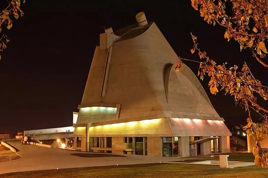 最后的勒·柯布西耶 / 圣皮埃尔星空教堂-44