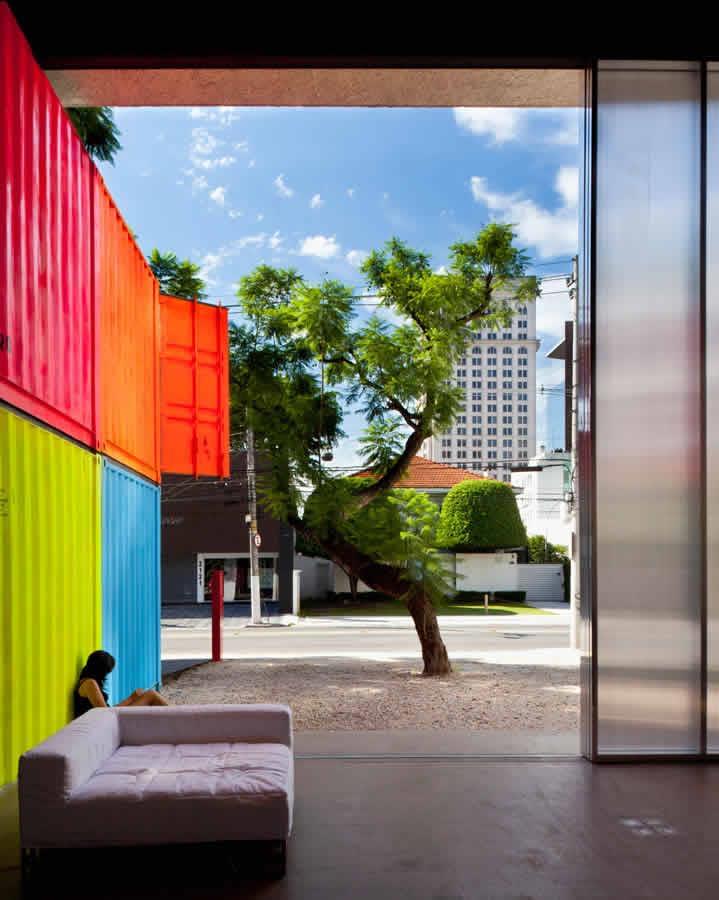 巴西彩色集装箱家具店-9