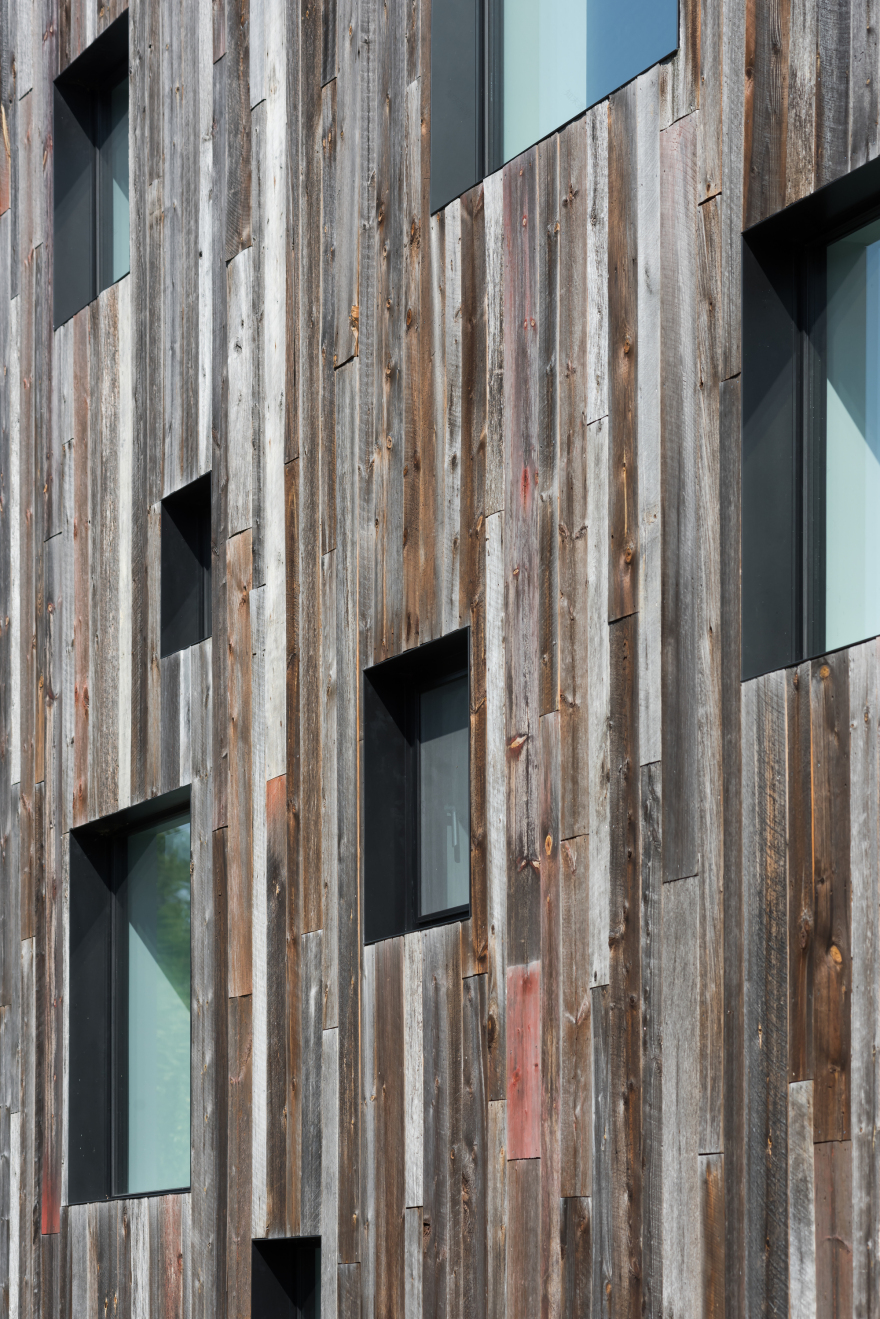 水库边的乡村别墅-30