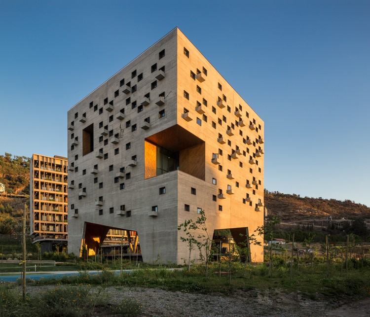 School of Economics and Business Diego Portales University  Rafael Hevia + Rodrigo Duque Motta + Gabriela Manzi-18