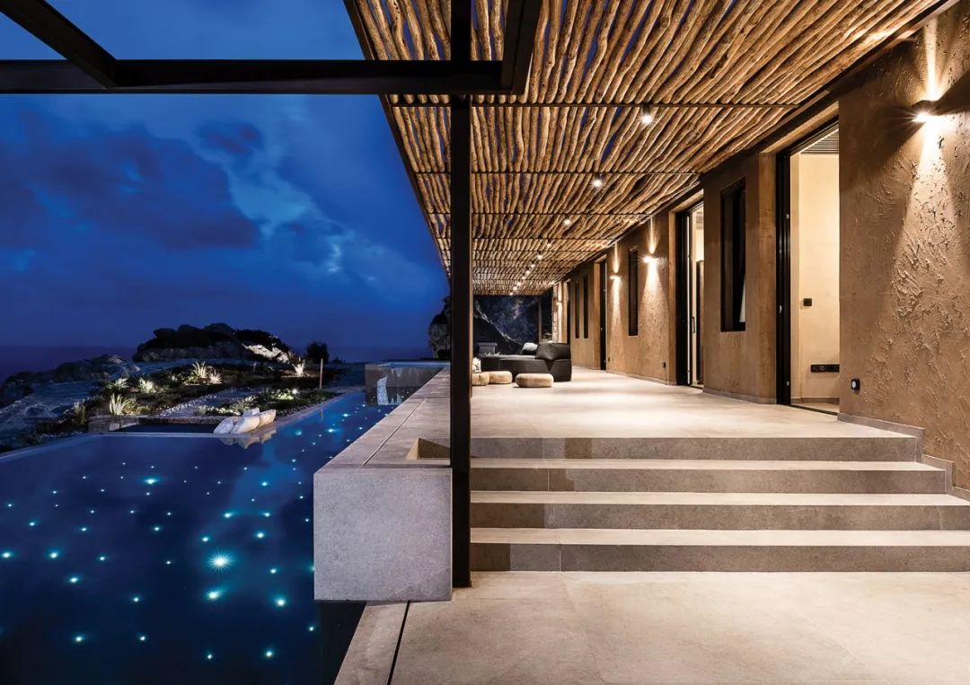 悬崖上的自然之美 · GGH 设计机构 216㎡度假住宅-24