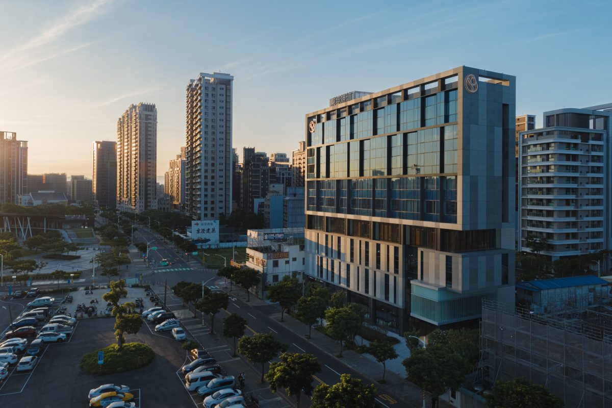 新生湧動的禮讚 ！『桃園秉坤婦幼醫院』引光築室，滋育盎然生機。 - WEHOUSE-1