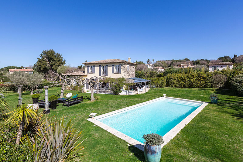 圣特罗佩斯普罗旺斯风格豪华别墅-16