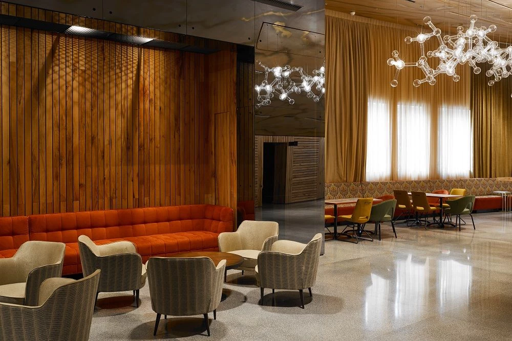 创新翻新,旧剧院焕发新活力-22