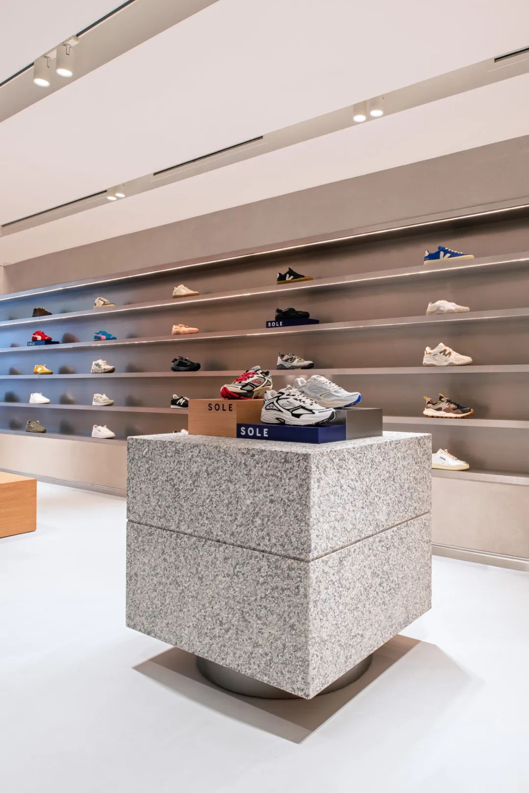 SOLE伦敦旗舰店丨英国伦敦丨Brinkworth-3