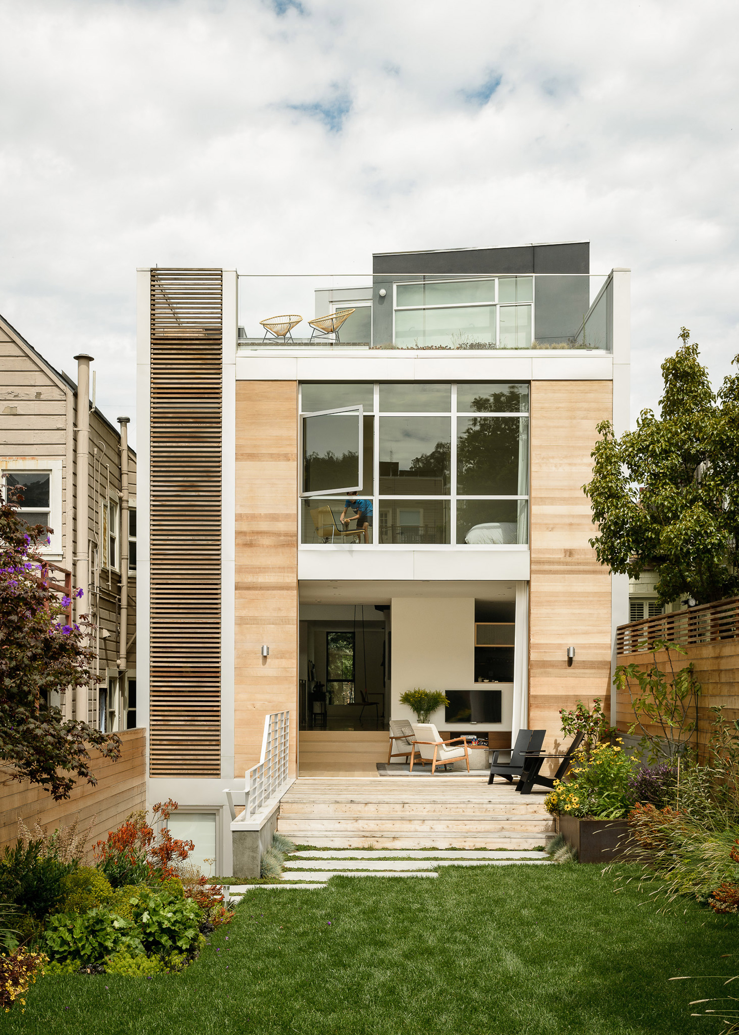 Feldman designs San Francisco home with roof garden and indoor swing-19