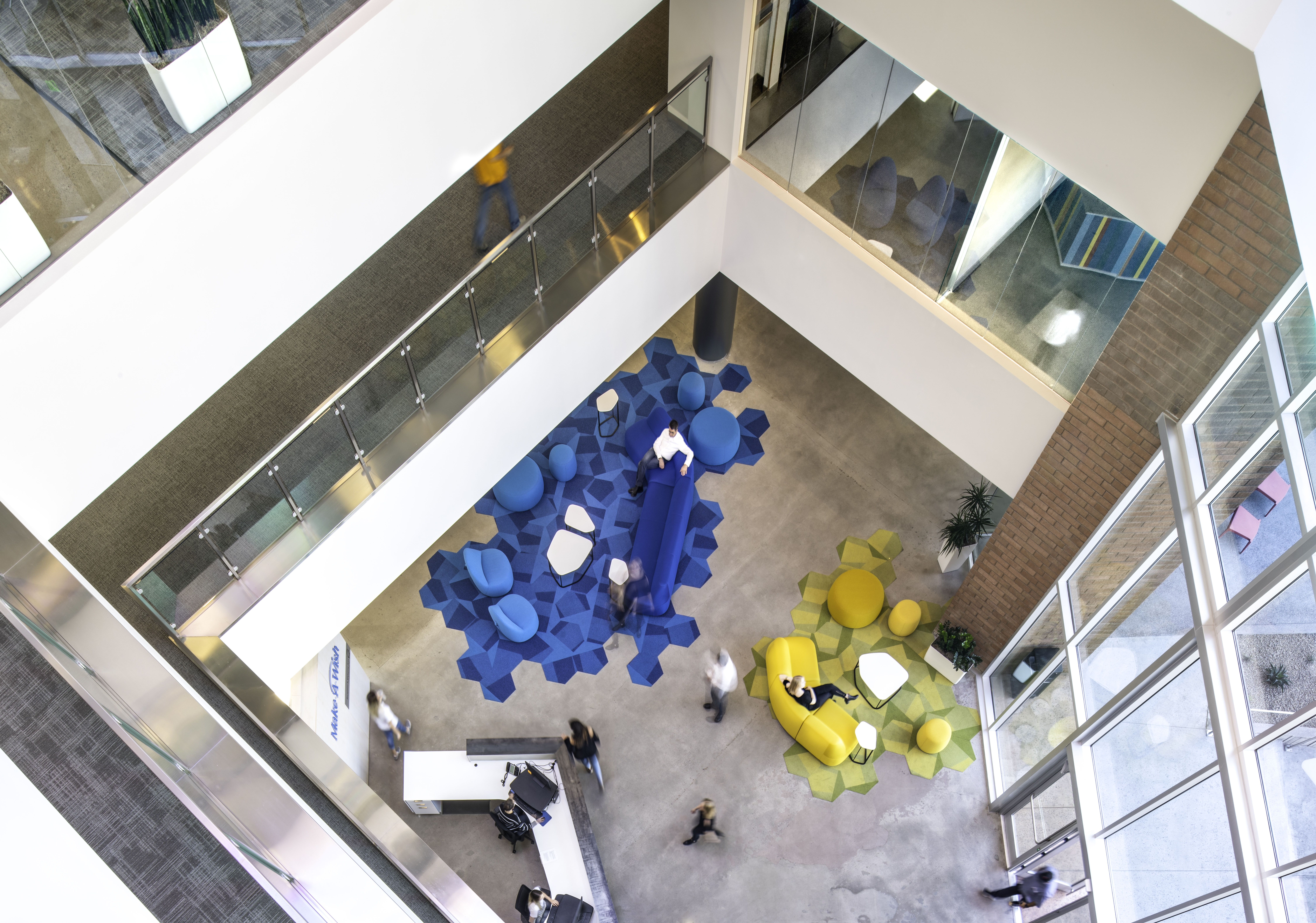 翻新 80 年代办公楼,打造充满活力的 Make-A-Wish 新家-15