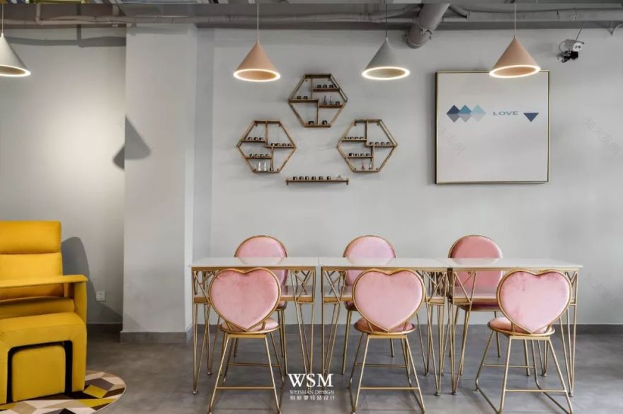 粉色梦幻美容院,打造独特轻奢空间-36