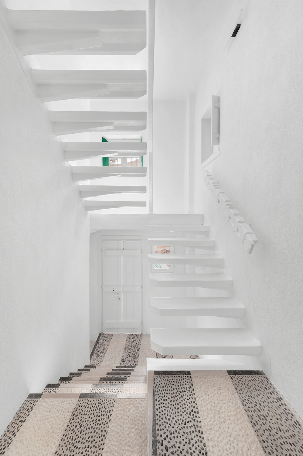 粉红色住宅丨希腊丨Savvas Laz-8