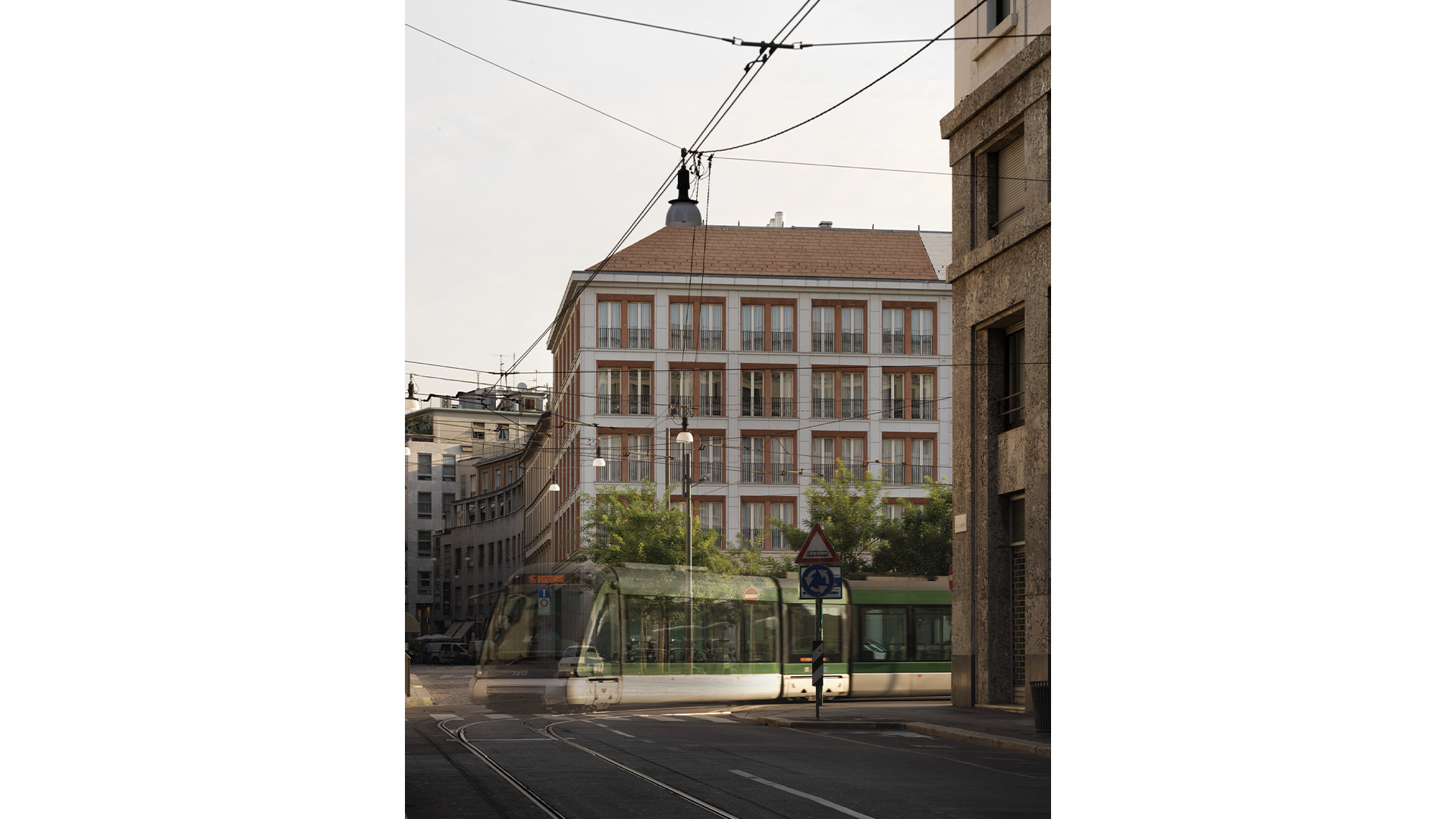 斯塔霍特尔斯罗莎格兰德联合酒店（注：这里将Arassociati按一般联合、关联含义处理，Starhotels推测为酒店品牌名，Rosa Grand可理解为酒店具体名称部分，实际可能需结合更多背景确定更精准译法） 丨意大利米兰-21