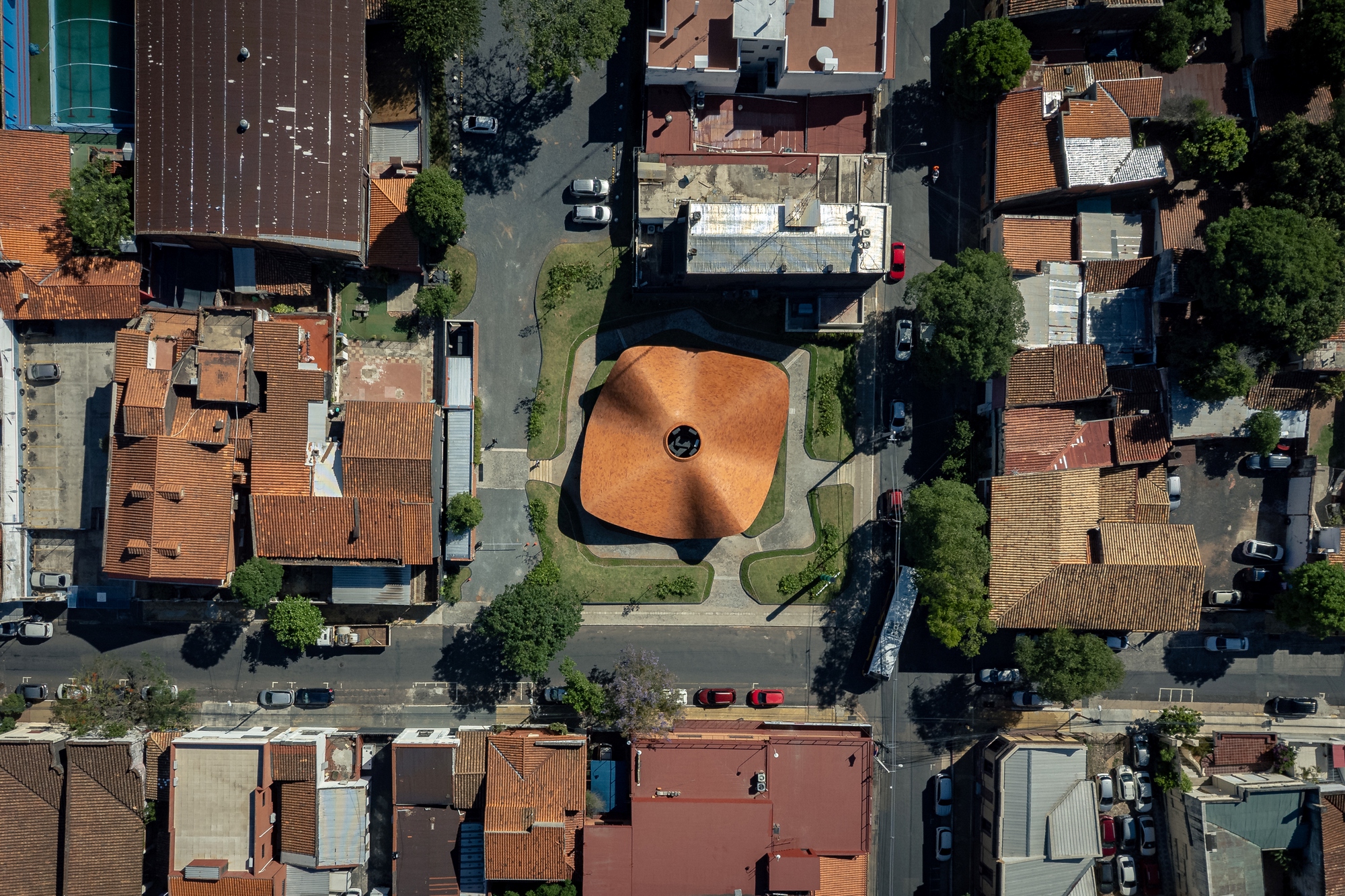 阿米巴分公司（注：Ameba常见指阿米巴，Branch有分公司、分支机构之意，结合常见语境如此翻译） 丨巴拉圭丨BAUEN-28