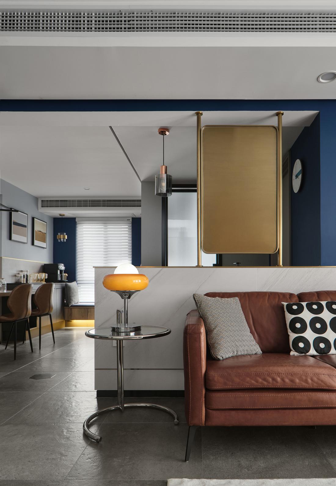 三口之家舒适实用的家居设计-16