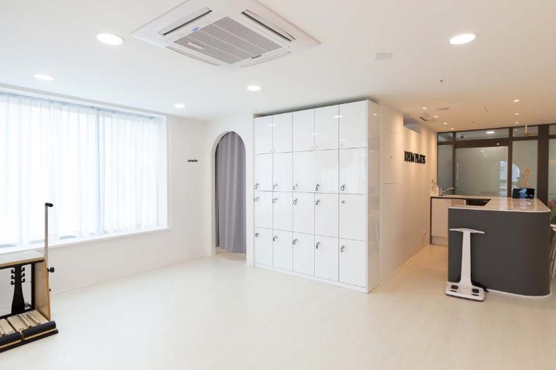 简约清新 40 坪瑜伽教室设计-18