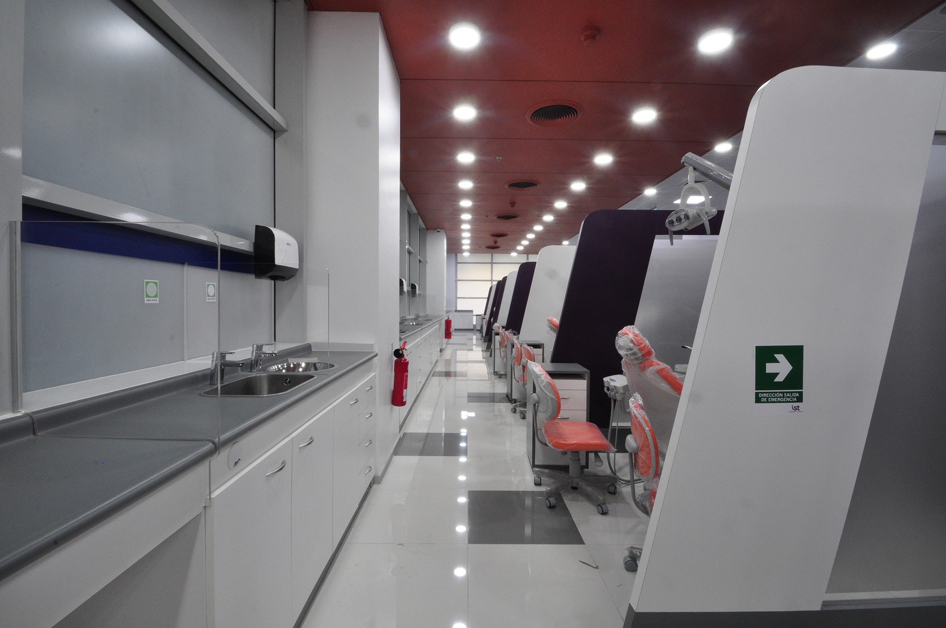 Clínica Portal Palladio 口腔诊所丨智利圣地亚哥丨Gonzalo Navarro-10