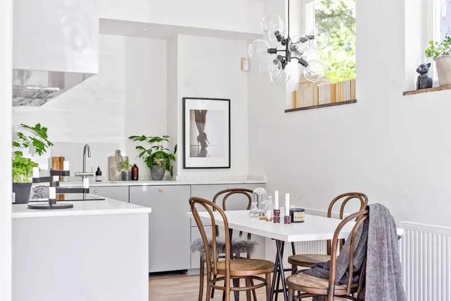 高层窗户的巧妙运用 | 打造轻盈舒适的小户型工作室-7