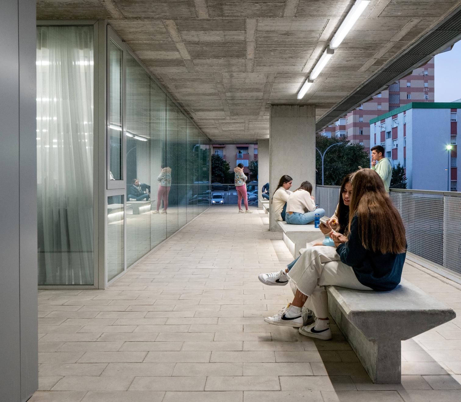 西班牙 Algeciras 大学图书馆-12