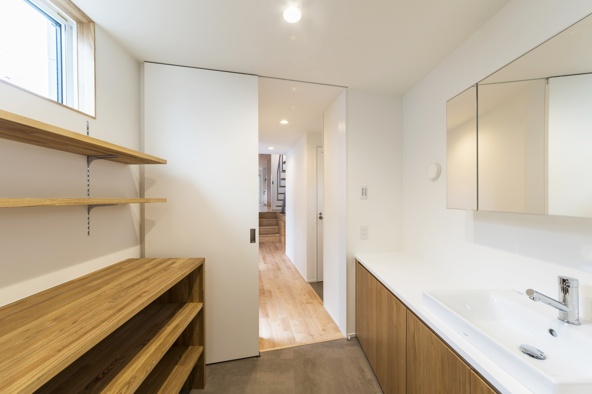 House With 3 Shed Roofs / 416 Architects-43