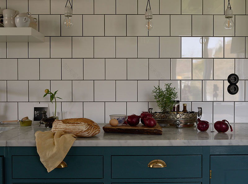 瑞典乡村小屋 | 塔楼与屋顶露台完美融合-9