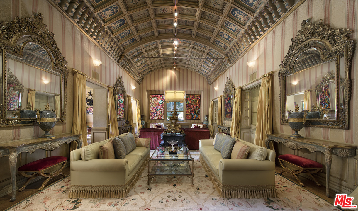 Beverly Hills Homes are Luxurious, Beautiful -- and Expensive-15